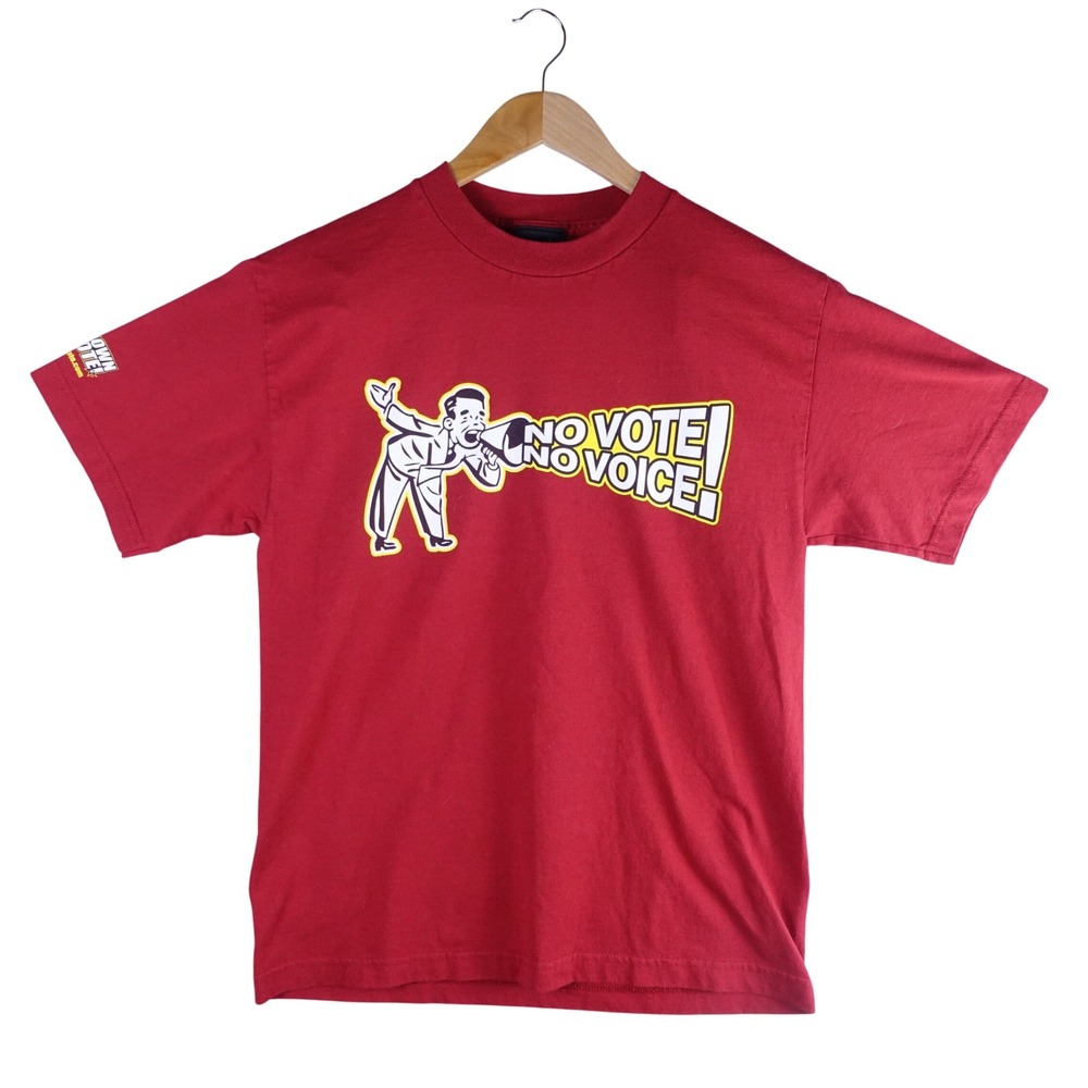 WWE Smackdown Your Vote Red Graphic T-Shirt Mens Medium No Vote No Voice T-Shirt